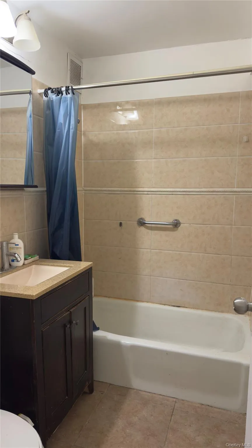 58-03 Calloway Street, New York, NY, 1 Bedroom Bedrooms, 4 Rooms Rooms,1 BathroomBathrooms,Residential Sale,For Rent,Calloway,0,998691 58-03 Calloway Street, New York, NY, 1 Bedroom Bedrooms, 4 Rooms Rooms,1 BathroomBathrooms,Residential Sale,For Rent,Calloway,0,998691
