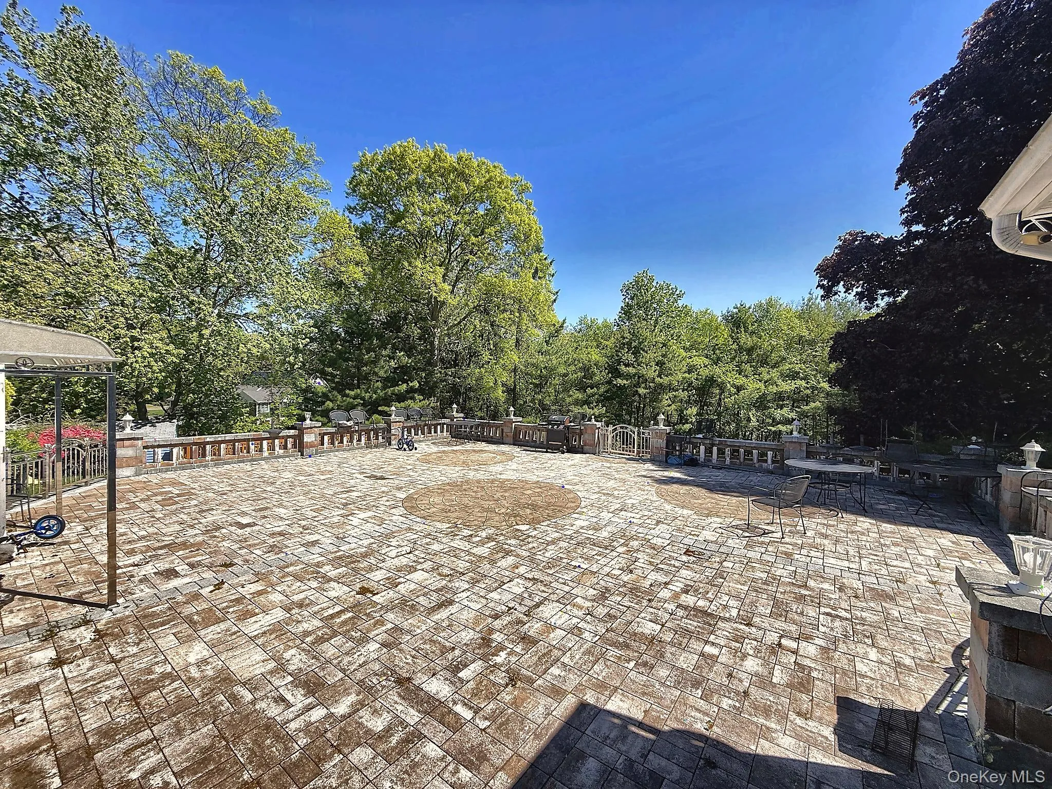 25 Lisa Drive, Huntington, NY, 5 Bedrooms Bedrooms, 13 Rooms Rooms,5 BathroomsBathrooms,Residential Sale,For Rent,Lisa,0,998692 25 Lisa Drive, Huntington, NY, 5 Bedrooms Bedrooms, 13 Rooms Rooms,5 BathroomsBathrooms,Residential Sale,For Rent,Lisa,0,998692