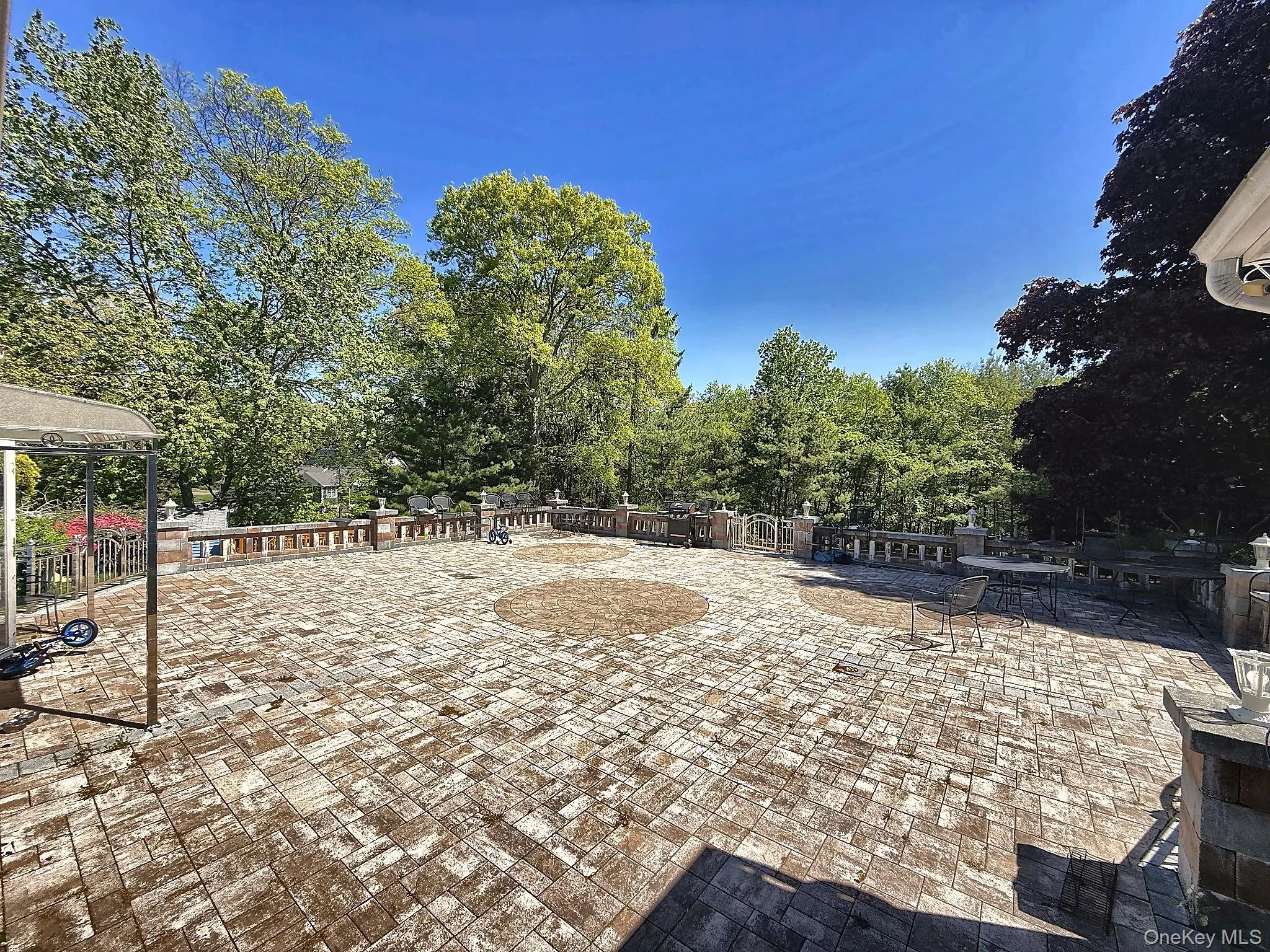 25 Lisa Drive, Huntington, NY, 5 Bedrooms Bedrooms, 13 Rooms Rooms,5 BathroomsBathrooms,Residential Sale,For Rent,Lisa,0,998692 25 Lisa Drive, Huntington, NY, 5 Bedrooms Bedrooms, 13 Rooms Rooms,5 BathroomsBathrooms,Residential Sale,For Rent,Lisa,0,998692
