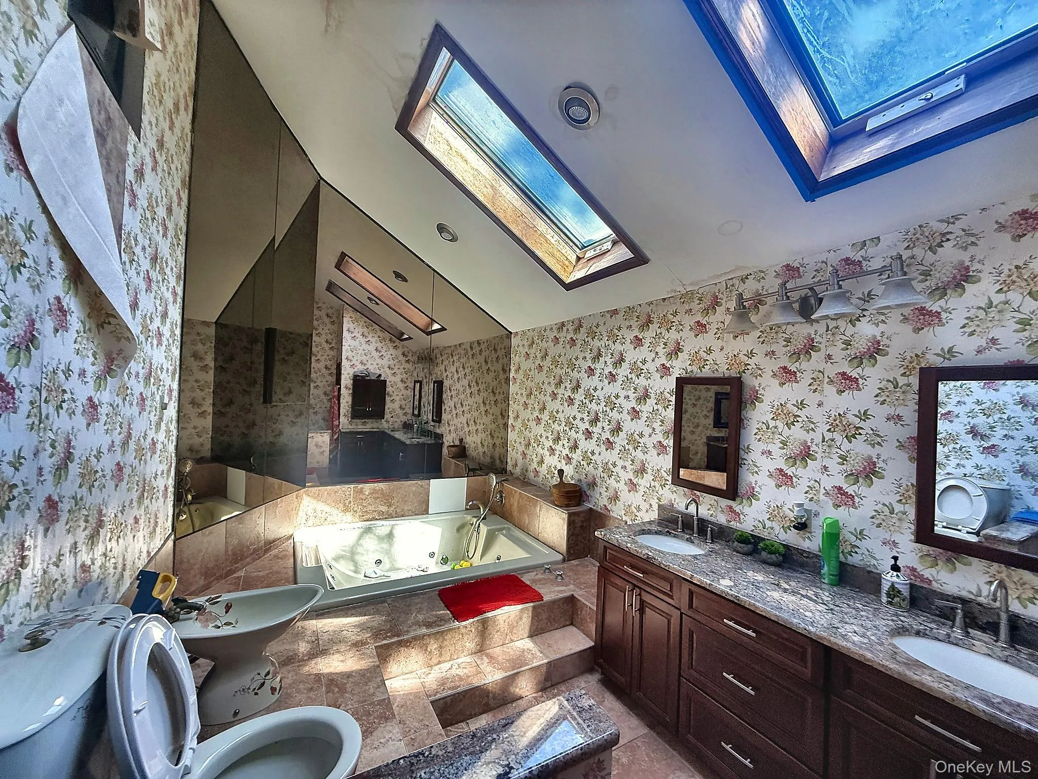25 Lisa Drive, Huntington, NY, 5 Bedrooms Bedrooms, 13 Rooms Rooms,5 BathroomsBathrooms,Residential Sale,For Rent,Lisa,0,998692 25 Lisa Drive, Huntington, NY, 5 Bedrooms Bedrooms, 13 Rooms Rooms,5 BathroomsBathrooms,Residential Sale,For Rent,Lisa,0,998692