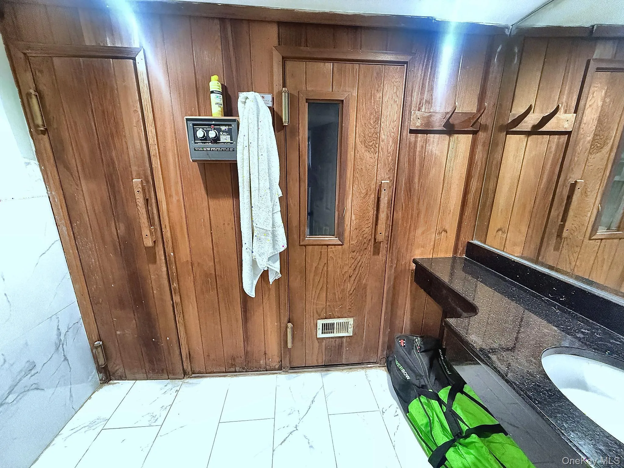 25 Lisa Drive, Huntington, NY, 5 Bedrooms Bedrooms, 13 Rooms Rooms,5 BathroomsBathrooms,Residential Sale,For Rent,Lisa,0,998692 25 Lisa Drive, Huntington, NY, 5 Bedrooms Bedrooms, 13 Rooms Rooms,5 BathroomsBathrooms,Residential Sale,For Rent,Lisa,0,998692