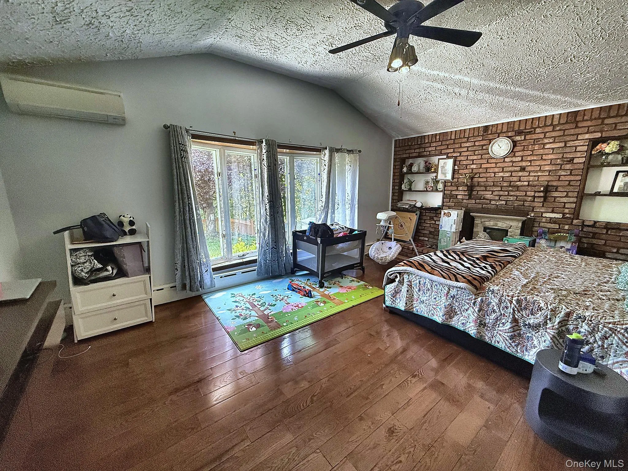 25 Lisa Drive, Huntington, NY, 5 Bedrooms Bedrooms, 13 Rooms Rooms,5 BathroomsBathrooms,Residential Sale,For Rent,Lisa,0,998692 25 Lisa Drive, Huntington, NY, 5 Bedrooms Bedrooms, 13 Rooms Rooms,5 BathroomsBathrooms,Residential Sale,For Rent,Lisa,0,998692