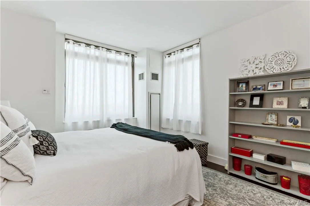 175 Huguenot Street, New Rochelle, NY, 2 Bedrooms Bedrooms, 4 Rooms Rooms,2 BathroomsBathrooms,Residential,For Rent,Huguenot,0,998693 175 Huguenot Street, New Rochelle, NY, 2 Bedrooms Bedrooms, 4 Rooms Rooms,2 BathroomsBathrooms,Residential,For Rent,Huguenot,0,998693