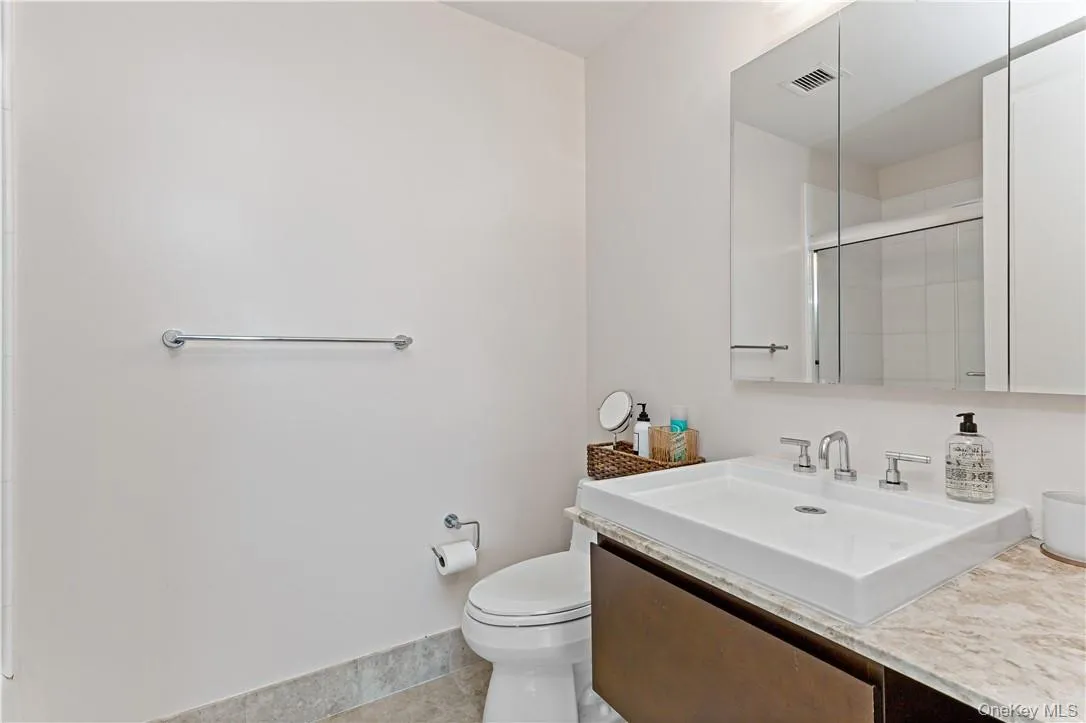 175 Huguenot Street, New Rochelle, NY, 2 Bedrooms Bedrooms, 4 Rooms Rooms,2 BathroomsBathrooms,Residential,For Rent,Huguenot,0,998693 175 Huguenot Street, New Rochelle, NY, 2 Bedrooms Bedrooms, 4 Rooms Rooms,2 BathroomsBathrooms,Residential,For Rent,Huguenot,0,998693