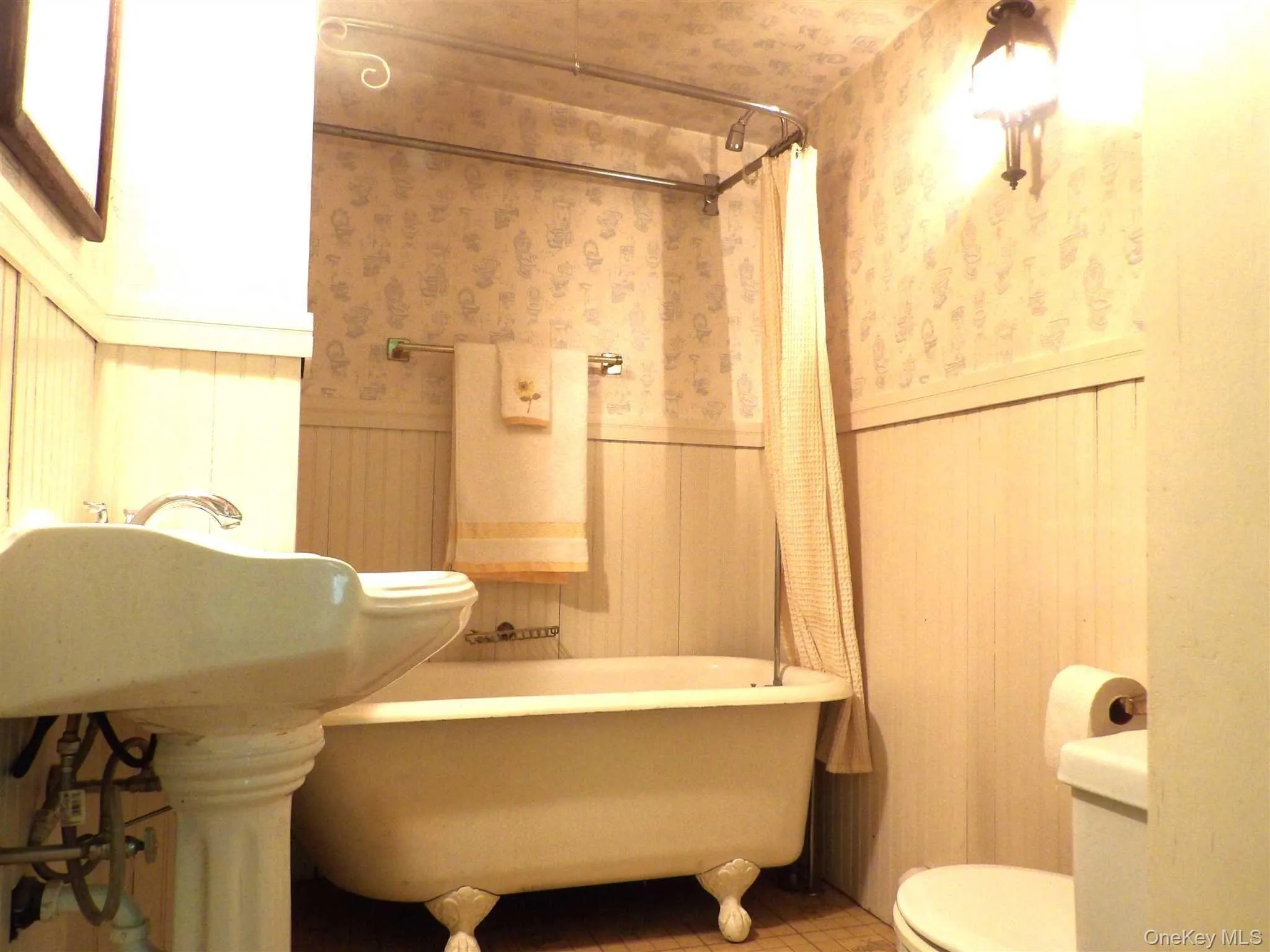 small bedroom and first floor and on suite small bedroom and first floor and on suite
