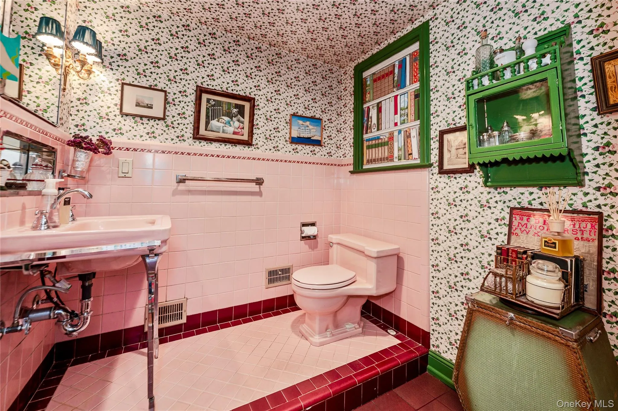 1st floor half bath 1st floor half bath