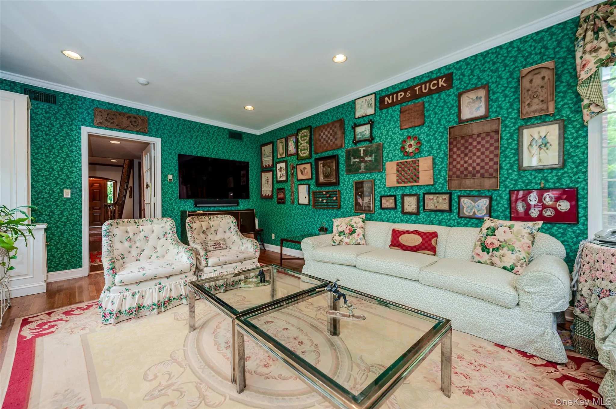 Den/Sunroom Den/Sunroom