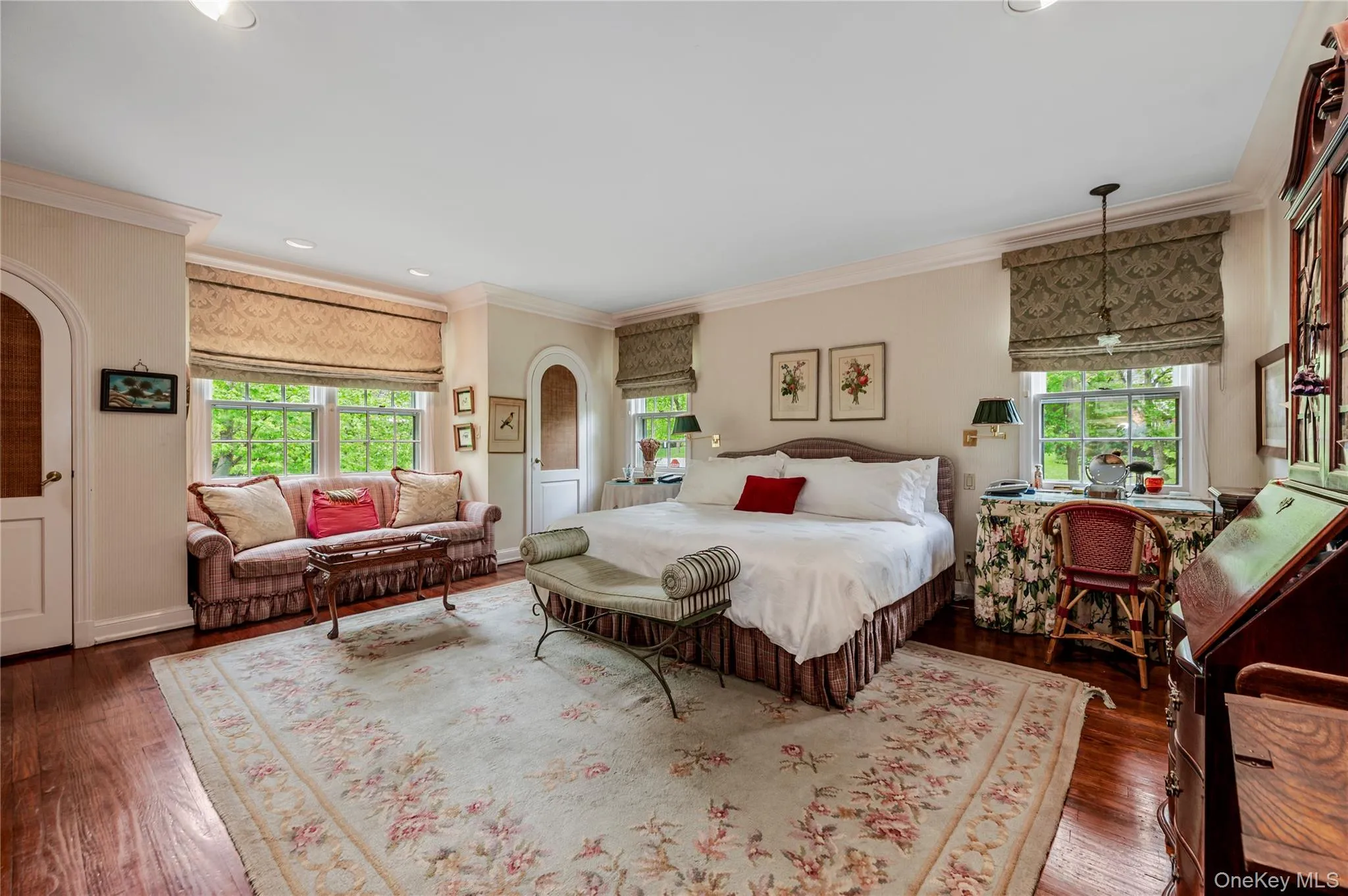 111 Clent Road, North Hempstead, NY, 5 Bedrooms Bedrooms, 12 Rooms Rooms,4 BathroomsBathrooms,Residential,For Rent,Clent,0,998698 111 Clent Road, North Hempstead, NY, 5 Bedrooms Bedrooms, 12 Rooms Rooms,4 BathroomsBathrooms,Residential,For Rent,Clent,0,998698