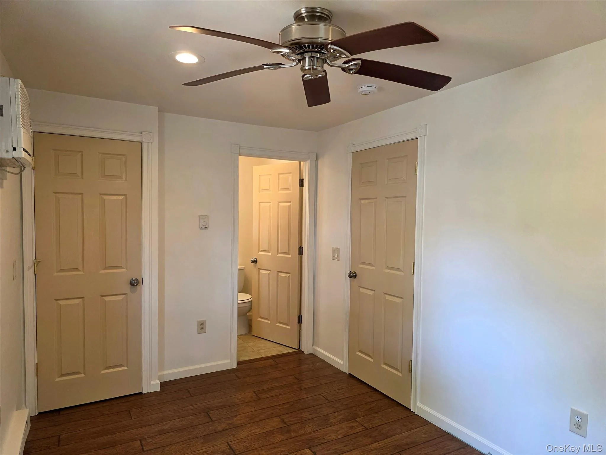 9 Laurelton Avenue, Brookhaven, NY, 2 Bedrooms Bedrooms, 5 Rooms Rooms,2 BathroomsBathrooms,Residential,For Rent,Laurelton,0,998717 9 Laurelton Avenue, Brookhaven, NY, 2 Bedrooms Bedrooms, 5 Rooms Rooms,2 BathroomsBathrooms,Residential,For Rent,Laurelton,0,998717