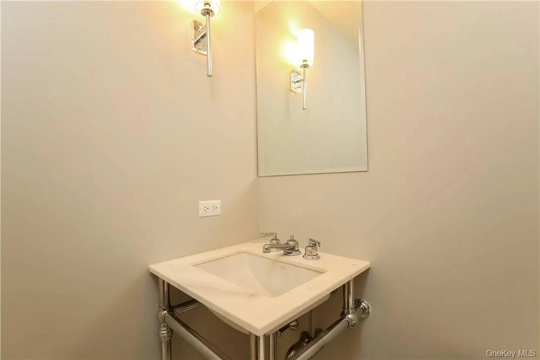 Powder room Powder room