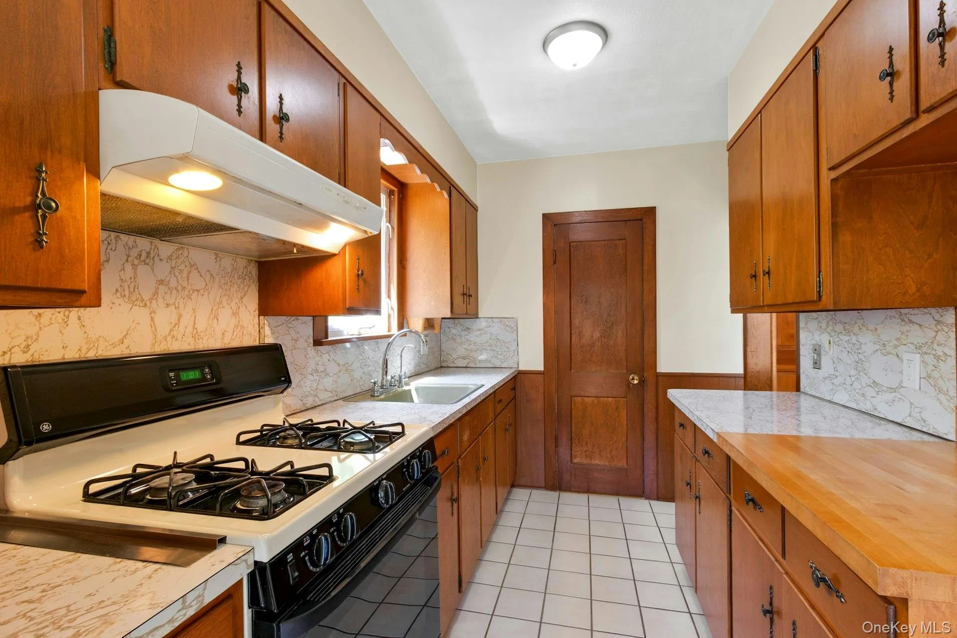 410 Route 304, Clarkstown, NY, 3 Bedrooms Bedrooms, 7 Rooms Rooms,1 BathroomBathrooms,Residential,For Rent,Route 304,0,998735 410 Route 304, Clarkstown, NY, 3 Bedrooms Bedrooms, 7 Rooms Rooms,1 BathroomBathrooms,Residential,For Rent,Route 304,0,998735