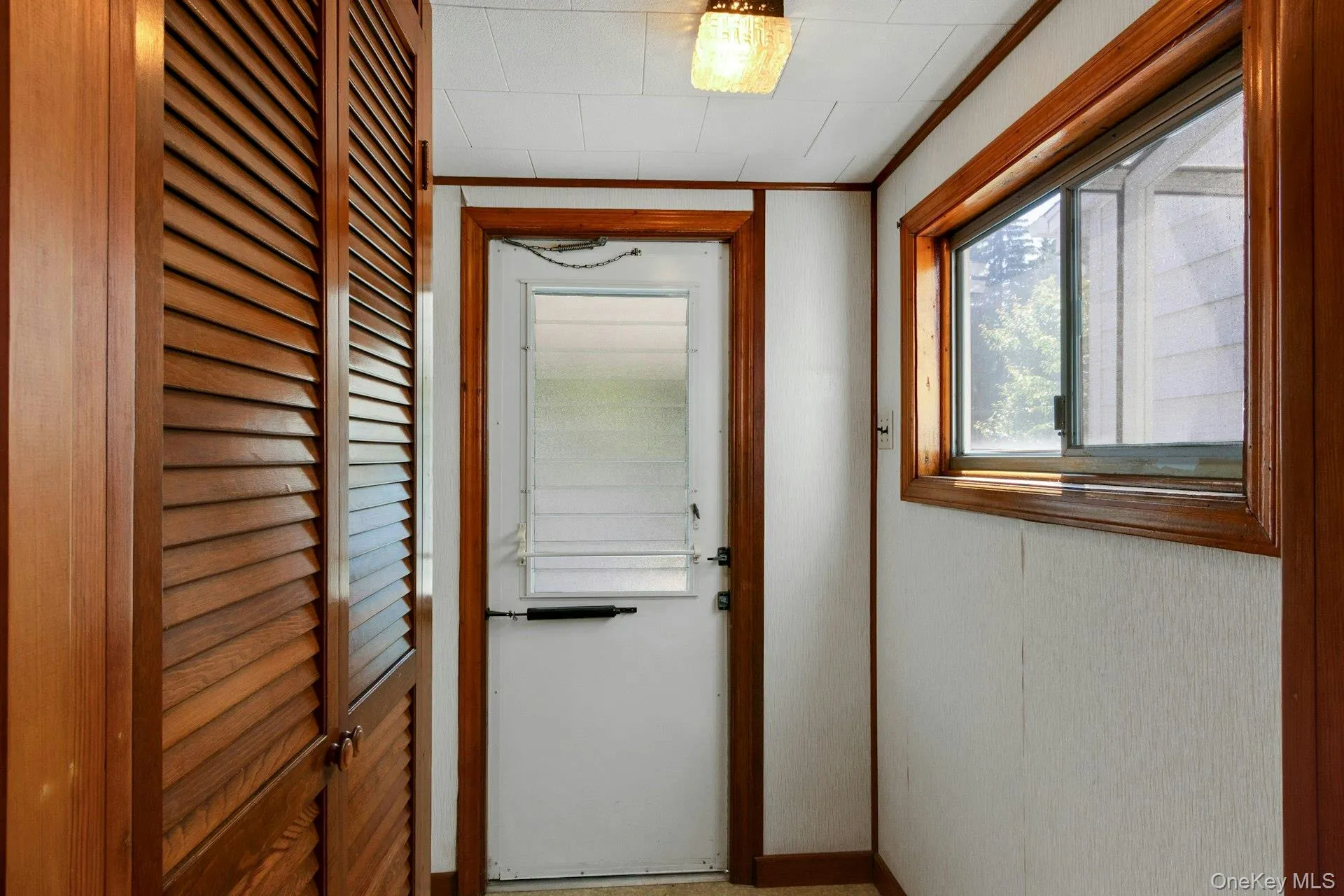 410 Route 304, Clarkstown, NY, 3 Bedrooms Bedrooms, 7 Rooms Rooms,1 BathroomBathrooms,Residential,For Rent,Route 304,0,998735 410 Route 304, Clarkstown, NY, 3 Bedrooms Bedrooms, 7 Rooms Rooms,1 BathroomBathrooms,Residential,For Rent,Route 304,0,998735