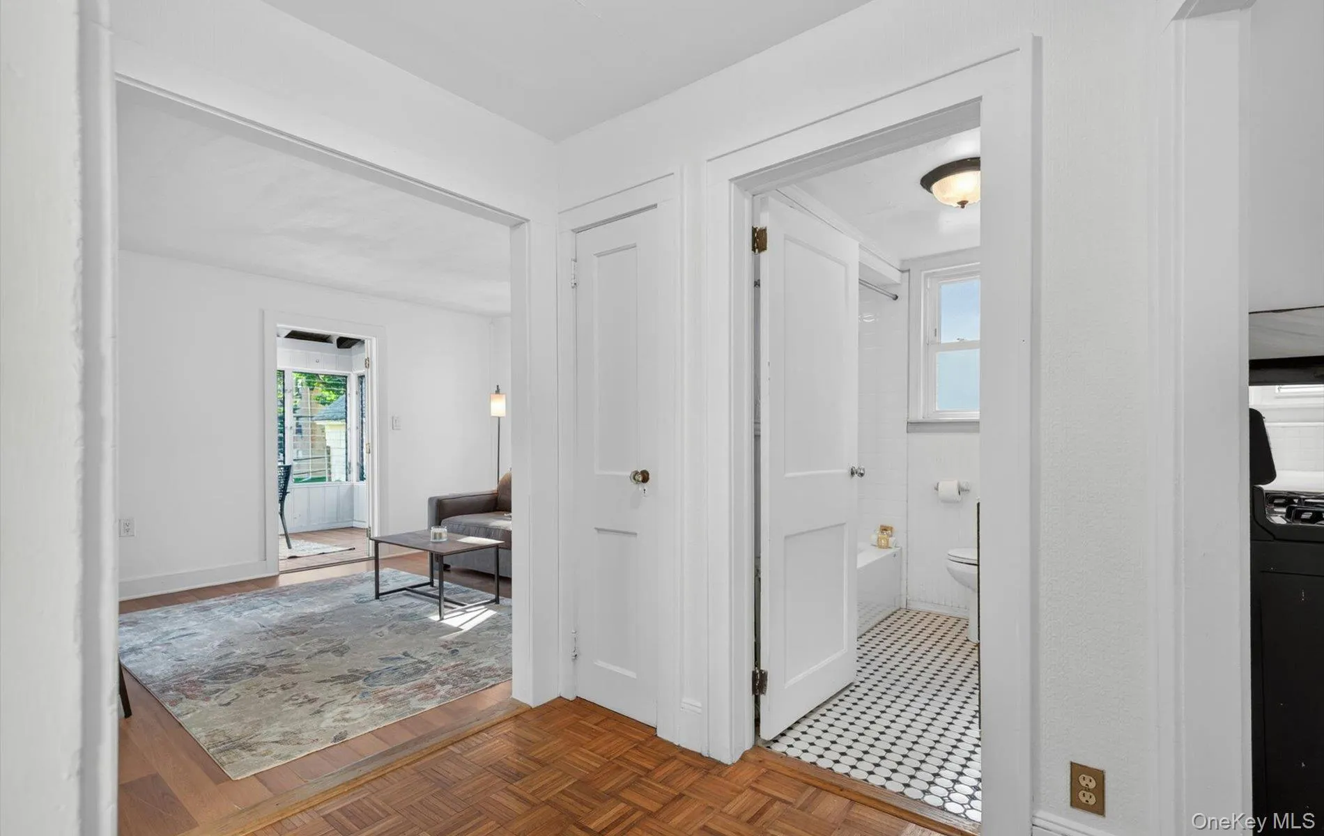67 Nassau Road, North Hempstead, NY, 3 Bedrooms Bedrooms, 8 Rooms Rooms,2 BathroomsBathrooms,Residential,For Rent,Nassau,0,998739 67 Nassau Road, North Hempstead, NY, 3 Bedrooms Bedrooms, 8 Rooms Rooms,2 BathroomsBathrooms,Residential,For Rent,Nassau,0,998739