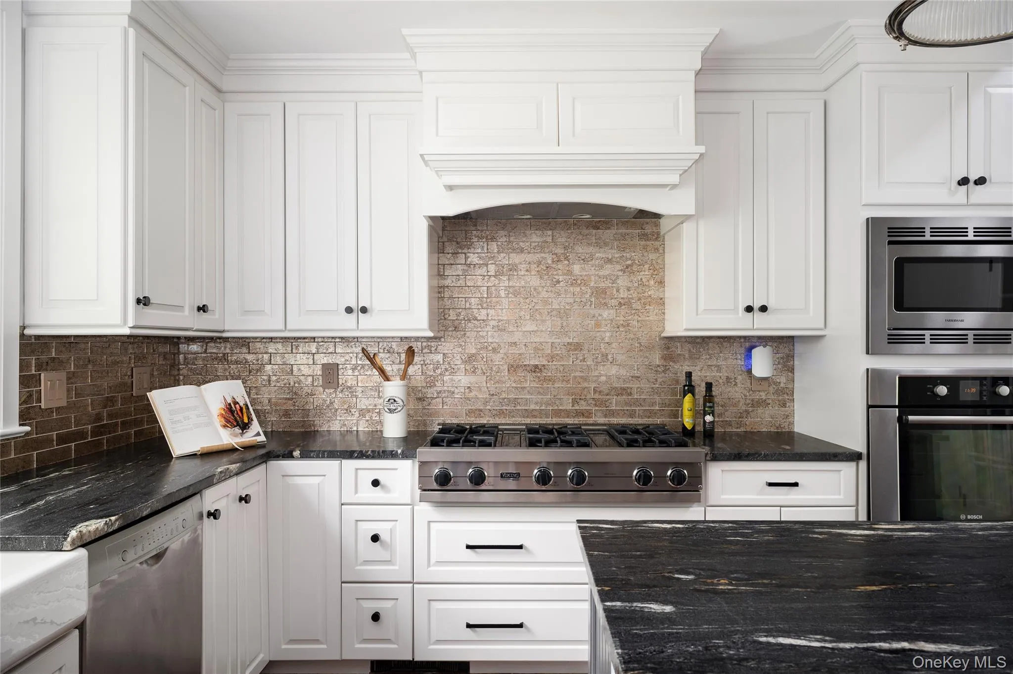 469 Taconic Road, Greenwich, CT, 5 Bedrooms Bedrooms, 9 Rooms Rooms,4 BathroomsBathrooms,Residential Sale,For Rent,Taconic,0,998749 469 Taconic Road, Greenwich, CT, 5 Bedrooms Bedrooms, 9 Rooms Rooms,4 BathroomsBathrooms,Residential Sale,For Rent,Taconic,0,998749