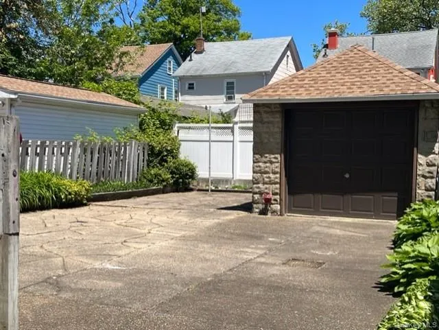 34-29 208 Street, New York, NY, 3 Bedrooms Bedrooms, 8 Rooms Rooms,1 BathroomBathrooms,Residential,For Rent,208,0,998754 34-29 208 Street, New York, NY, 3 Bedrooms Bedrooms, 8 Rooms Rooms,1 BathroomBathrooms,Residential,For Rent,208,0,998754
