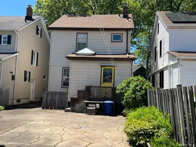 34-29 208 Street, New York, NY, 3 Bedrooms Bedrooms, 8 Rooms Rooms,1 BathroomBathrooms,Residential,For Rent,208,0,998754 34-29 208 Street, New York, NY, 3 Bedrooms Bedrooms, 8 Rooms Rooms,1 BathroomBathrooms,Residential,For Rent,208,0,998754