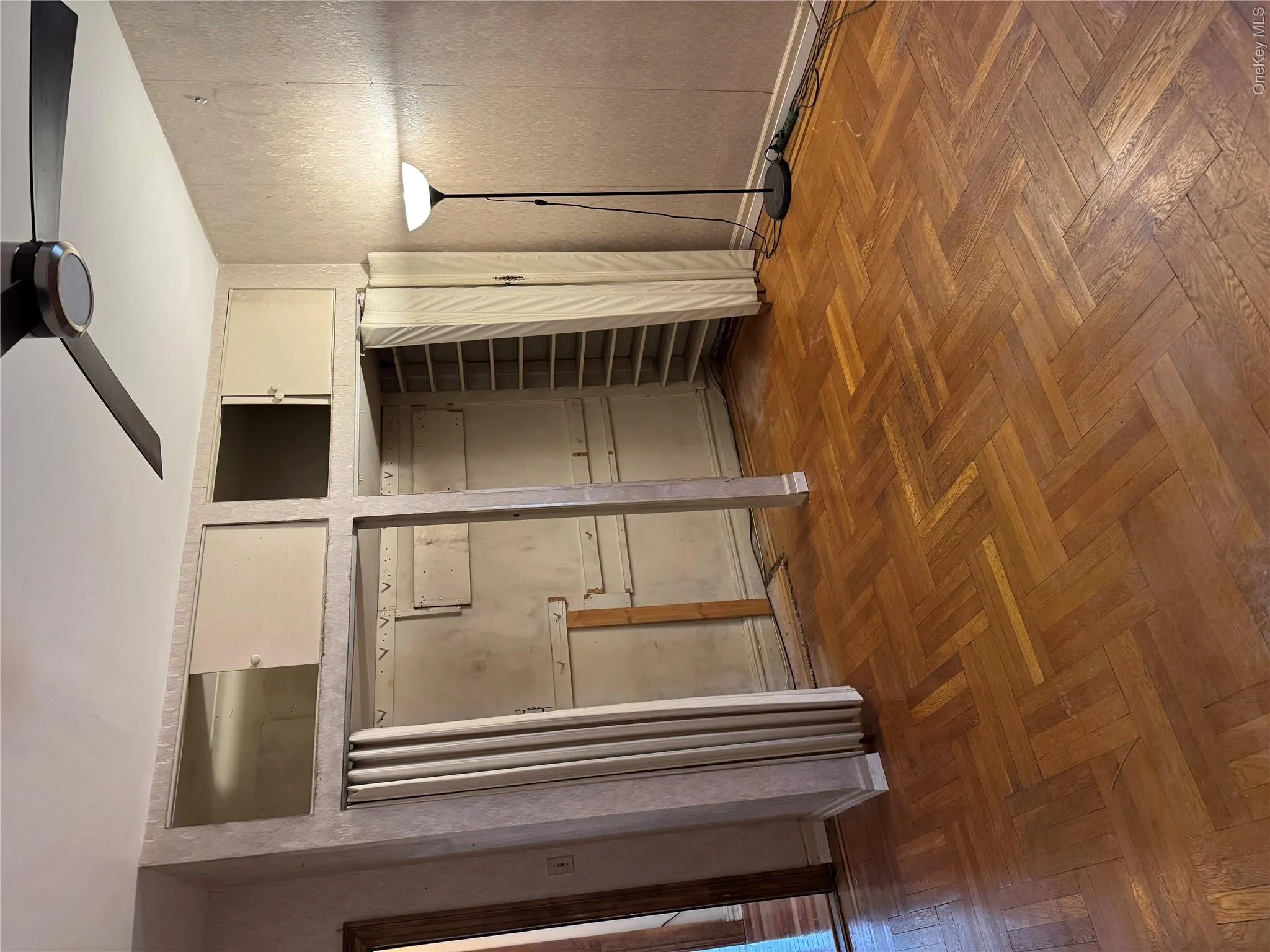 2922 Barnes Avenue, New York, NY, 2 Bedrooms Bedrooms, 4 Rooms Rooms,1 BathroomBathrooms,Residential,For Rent,Barnes Avenue,0,998757 2922 Barnes Avenue, New York, NY, 2 Bedrooms Bedrooms, 4 Rooms Rooms,1 BathroomBathrooms,Residential,For Rent,Barnes Avenue,0,998757
