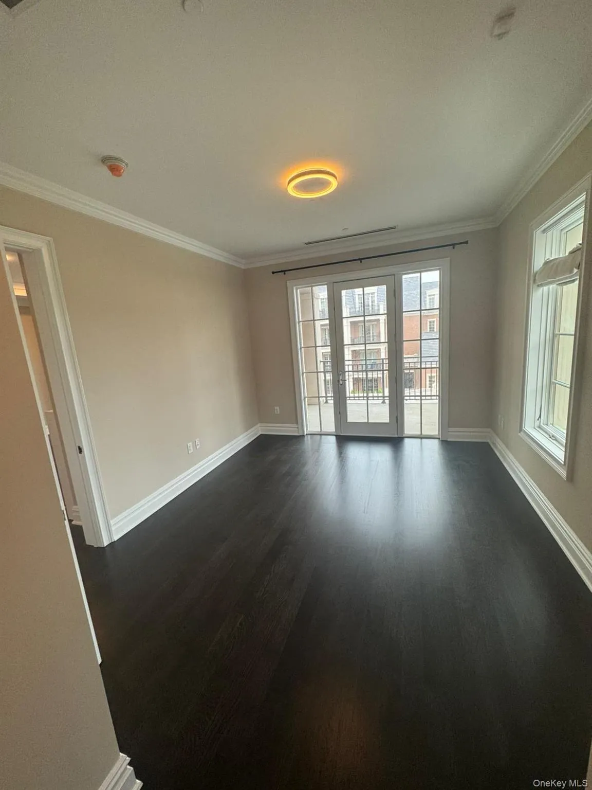 1000 Royal Court, North Hempstead, NY, 2 Bedrooms Bedrooms, 5 Rooms Rooms,2 BathroomsBathrooms,Residential Sale,For Rent,Royal,0,998762 1000 Royal Court, North Hempstead, NY, 2 Bedrooms Bedrooms, 5 Rooms Rooms,2 BathroomsBathrooms,Residential Sale,For Rent,Royal,0,998762
