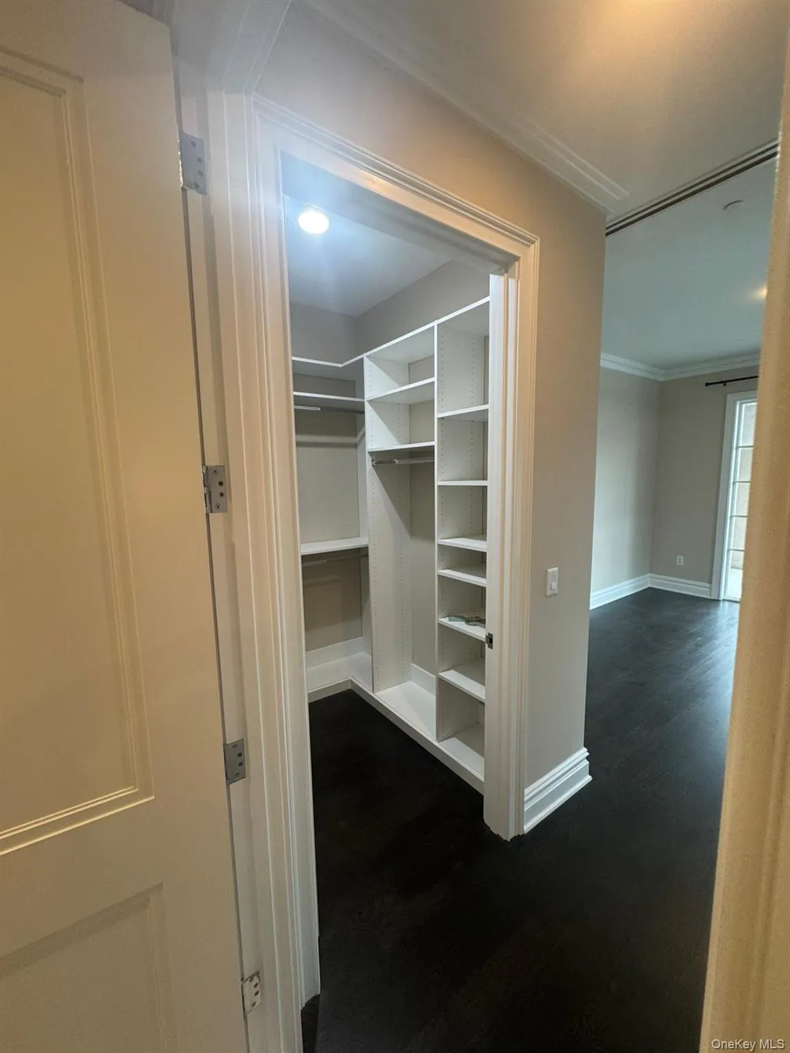 1000 Royal Court, North Hempstead, NY, 2 Bedrooms Bedrooms, 5 Rooms Rooms,2 BathroomsBathrooms,Residential Sale,For Rent,Royal,0,998762 1000 Royal Court, North Hempstead, NY, 2 Bedrooms Bedrooms, 5 Rooms Rooms,2 BathroomsBathrooms,Residential Sale,For Rent,Royal,0,998762