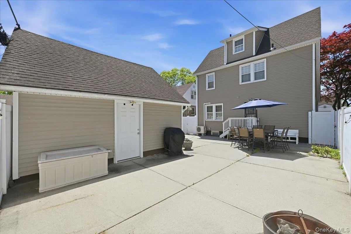 38-11 205 Street, New York, NY, 4 Bedrooms Bedrooms, 8 Rooms Rooms,2 BathroomsBathrooms,Residential Lease,For Rent,205,0,998764 38-11 205 Street, New York, NY, 4 Bedrooms Bedrooms, 8 Rooms Rooms,2 BathroomsBathrooms,Residential Lease,For Rent,205,0,998764