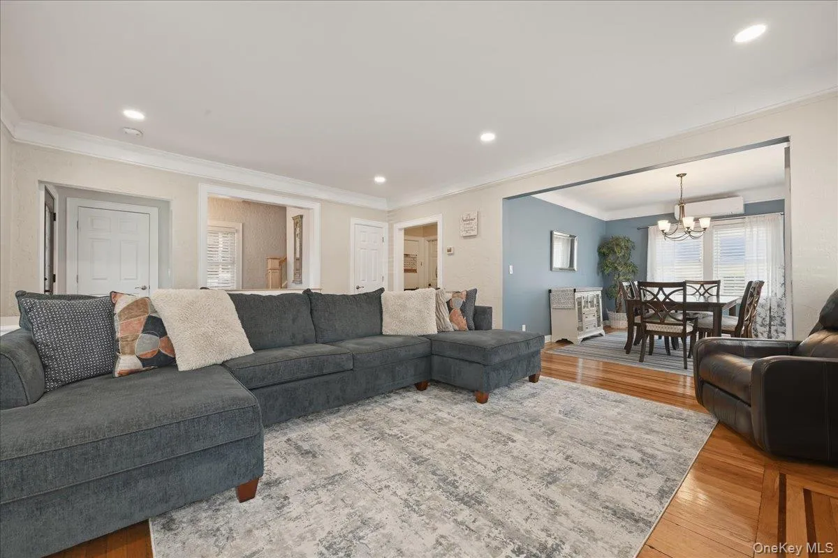 38-11 205 Street, New York, NY, 4 Bedrooms Bedrooms, 8 Rooms Rooms,2 BathroomsBathrooms,Residential Lease,For Rent,205,0,998764 38-11 205 Street, New York, NY, 4 Bedrooms Bedrooms, 8 Rooms Rooms,2 BathroomsBathrooms,Residential Lease,For Rent,205,0,998764