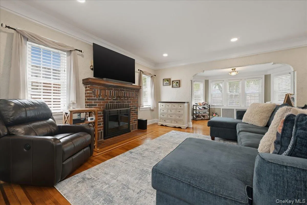38-11 205 Street, New York, NY, 4 Bedrooms Bedrooms, 8 Rooms Rooms,2 BathroomsBathrooms,Residential Lease,For Rent,205,0,998764 38-11 205 Street, New York, NY, 4 Bedrooms Bedrooms, 8 Rooms Rooms,2 BathroomsBathrooms,Residential Lease,For Rent,205,0,998764