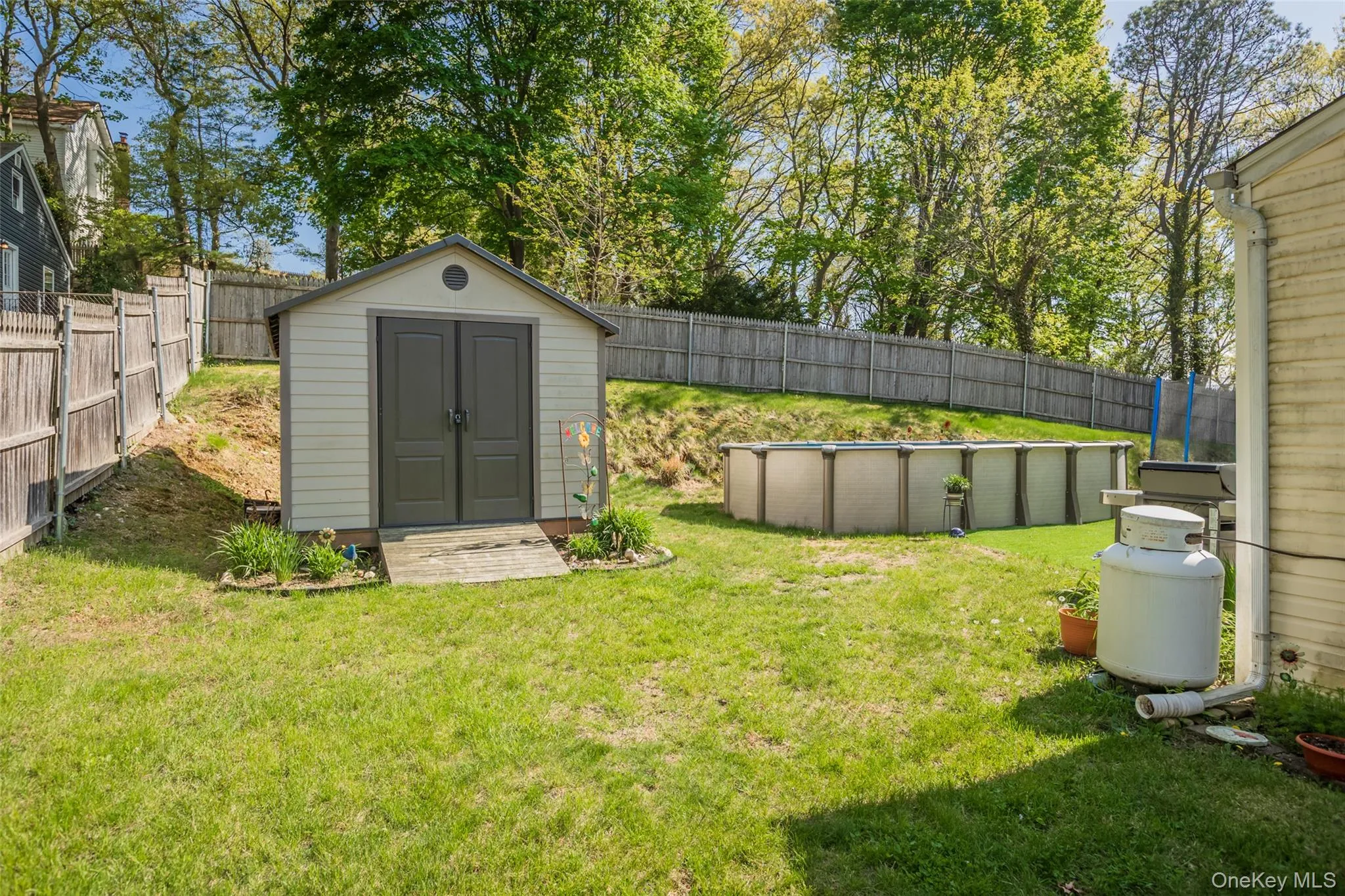 4220 Express Drive, Islip, NY, 4 Bedrooms Bedrooms, 8 Rooms Rooms,2 BathroomsBathrooms,Residential,For Rent,Express,0,998765 4220 Express Drive, Islip, NY, 4 Bedrooms Bedrooms, 8 Rooms Rooms,2 BathroomsBathrooms,Residential,For Rent,Express,0,998765