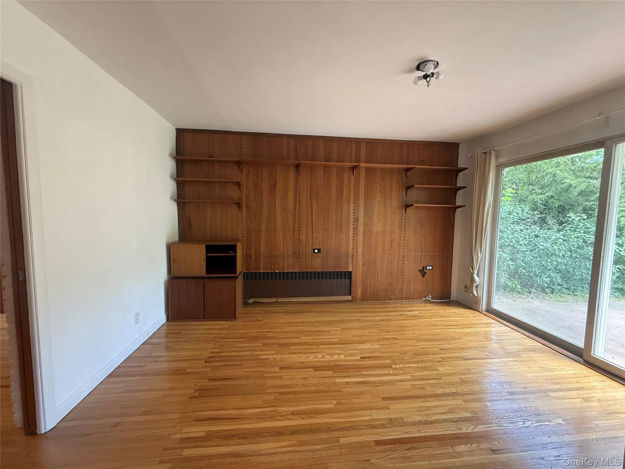 4 Annette Drive, North Hempstead, NY, 3 Bedrooms Bedrooms, 7 Rooms Rooms,2 BathroomsBathrooms,Residential Lease,For Rent,Annette,0,998772 4 Annette Drive, North Hempstead, NY, 3 Bedrooms Bedrooms, 7 Rooms Rooms,2 BathroomsBathrooms,Residential Lease,For Rent,Annette,0,998772