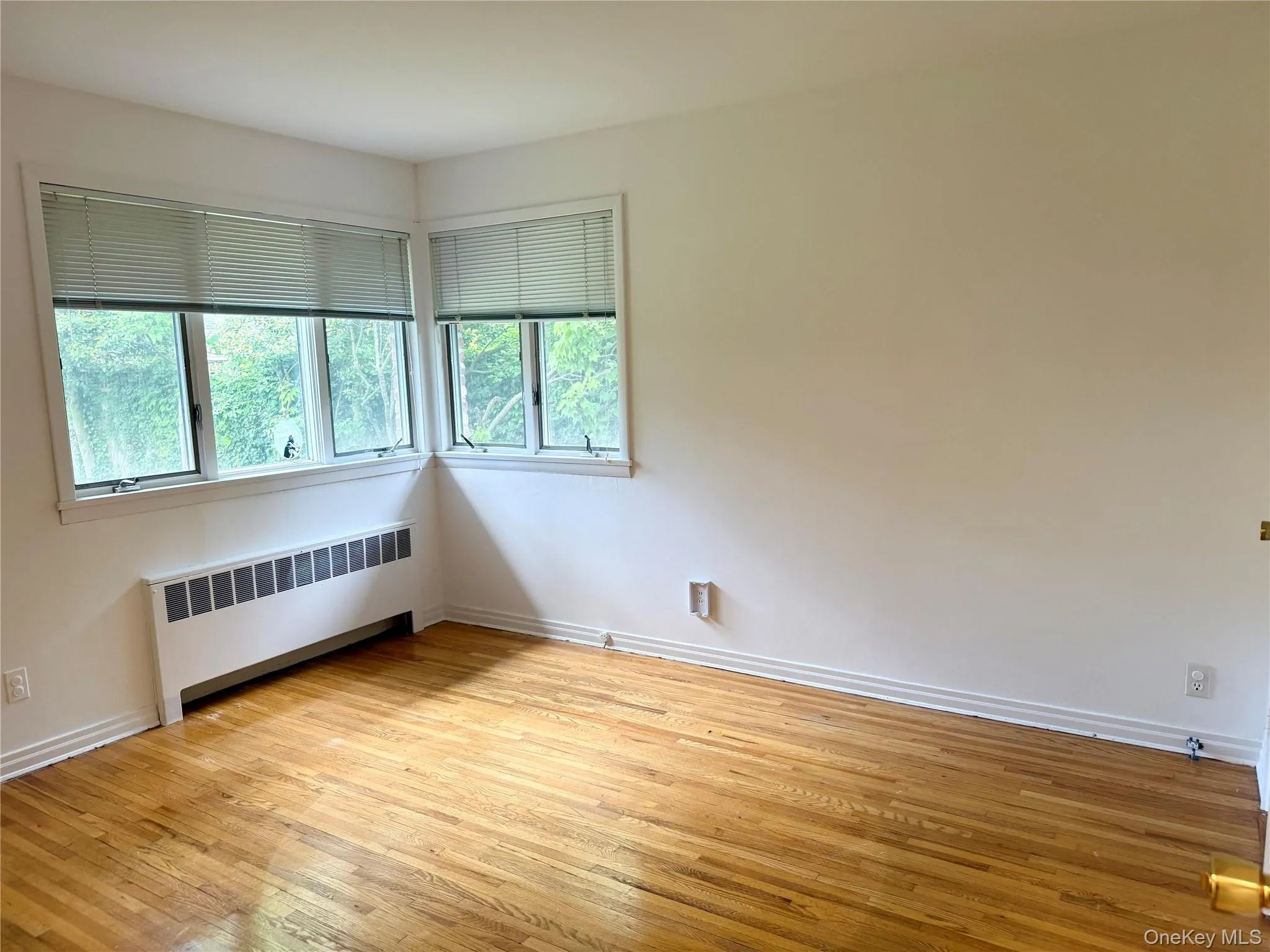 4 Annette Drive, North Hempstead, NY, 3 Bedrooms Bedrooms, 7 Rooms Rooms,2 BathroomsBathrooms,Residential Lease,For Rent,Annette,0,998772 4 Annette Drive, North Hempstead, NY, 3 Bedrooms Bedrooms, 7 Rooms Rooms,2 BathroomsBathrooms,Residential Lease,For Rent,Annette,0,998772