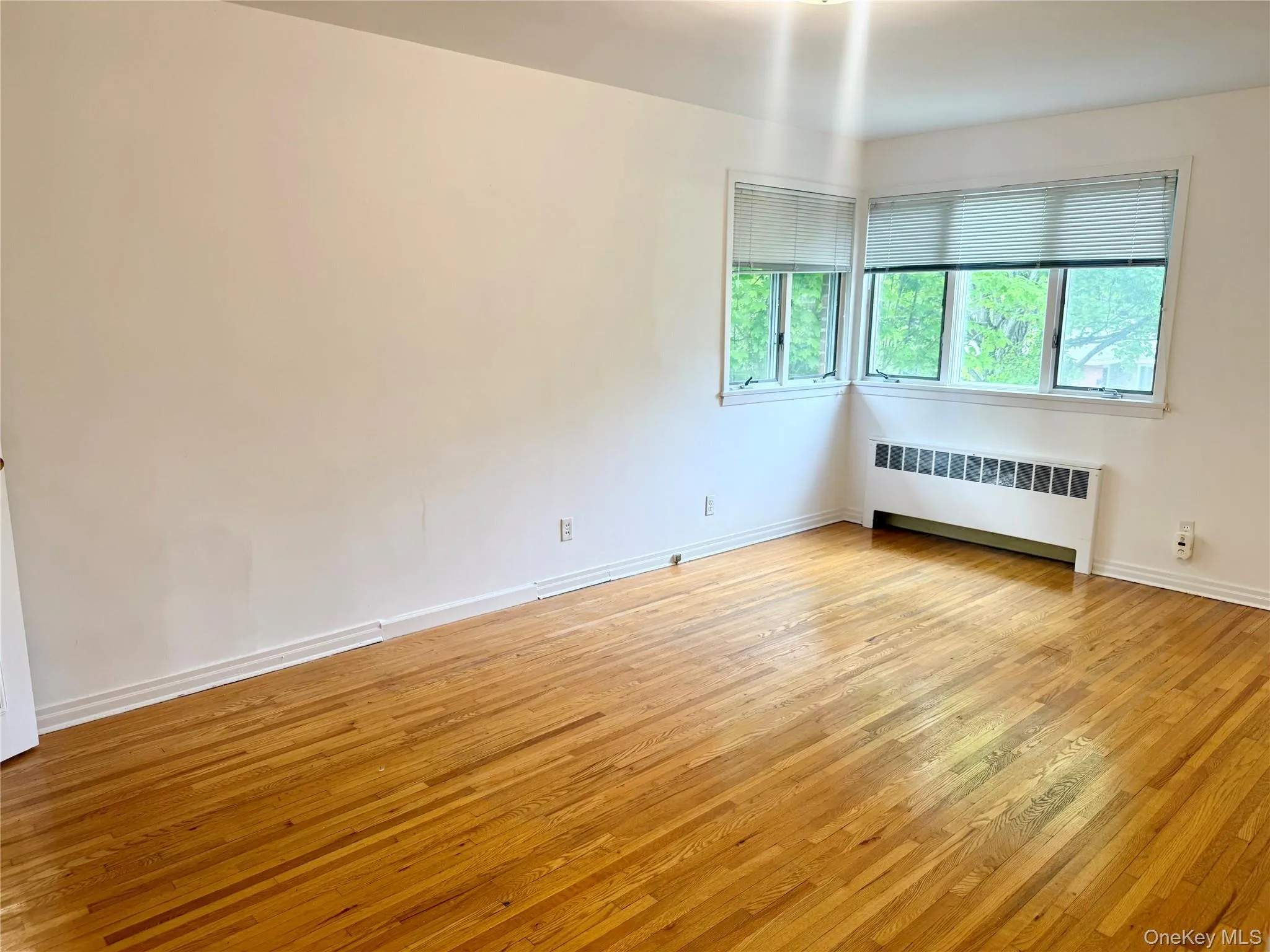 4 Annette Drive, North Hempstead, NY, 3 Bedrooms Bedrooms, 7 Rooms Rooms,2 BathroomsBathrooms,Residential Lease,For Rent,Annette,0,998772 4 Annette Drive, North Hempstead, NY, 3 Bedrooms Bedrooms, 7 Rooms Rooms,2 BathroomsBathrooms,Residential Lease,For Rent,Annette,0,998772