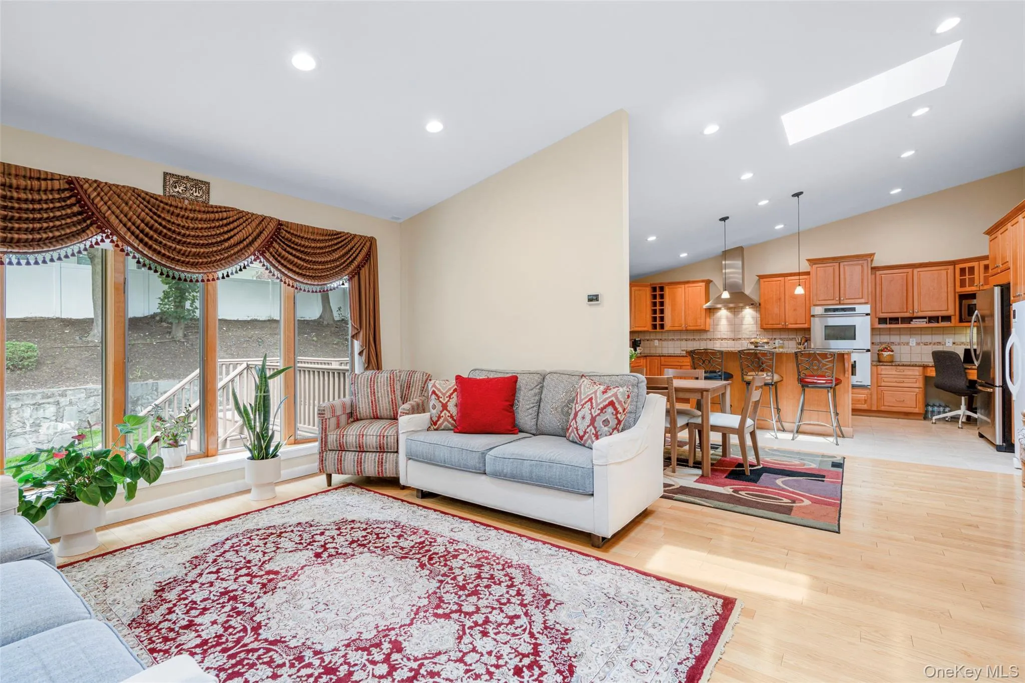 5 Oakridge Road, Greenburgh, NY, 3 Bedrooms Bedrooms, 8 Rooms Rooms,2 BathroomsBathrooms,Residential Sale,For Rent,Oakridge,0,998776 5 Oakridge Road, Greenburgh, NY, 3 Bedrooms Bedrooms, 8 Rooms Rooms,2 BathroomsBathrooms,Residential Sale,For Rent,Oakridge,0,998776
