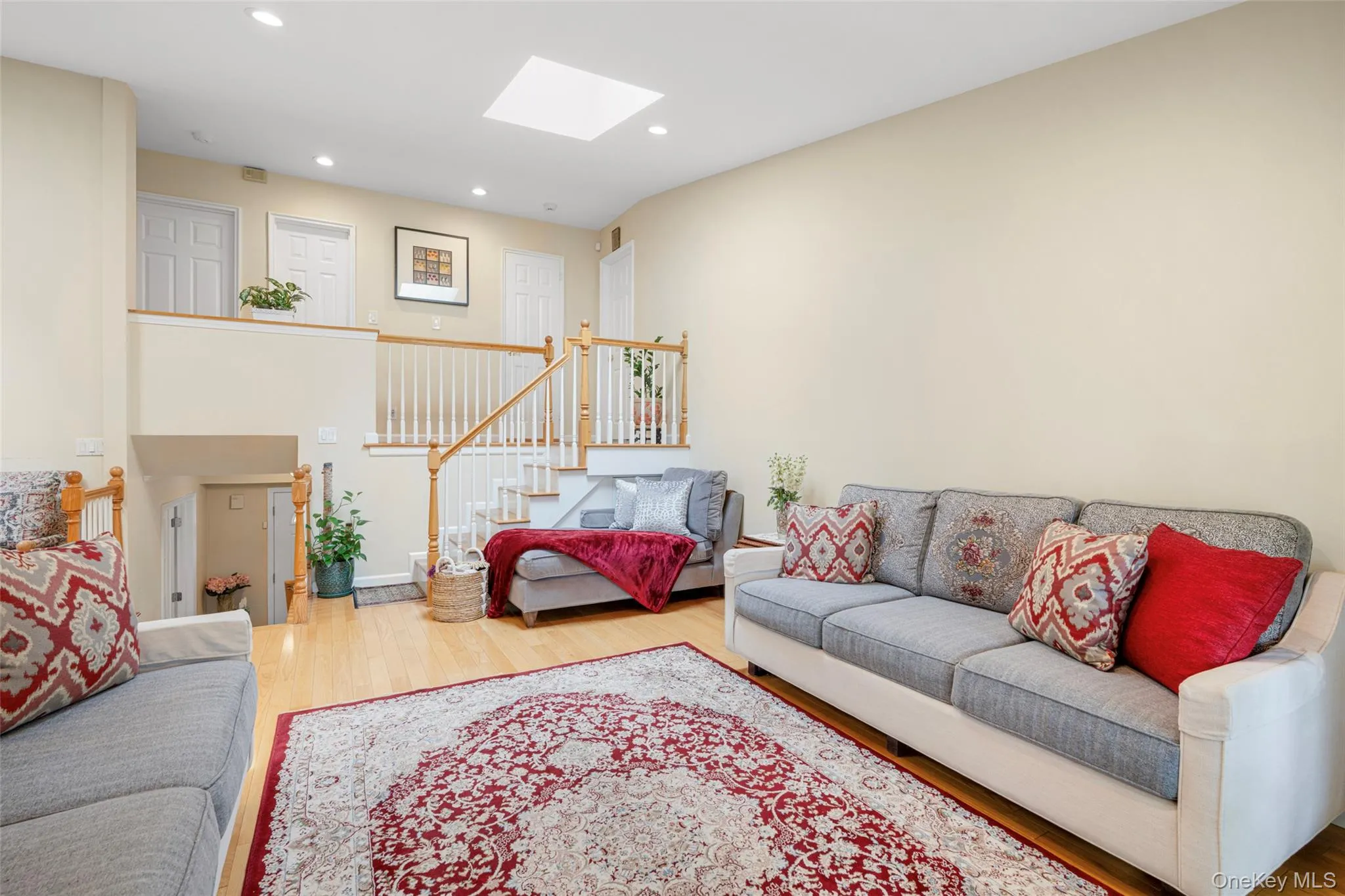 5 Oakridge Road, Greenburgh, NY, 3 Bedrooms Bedrooms, 8 Rooms Rooms,2 BathroomsBathrooms,Residential Sale,For Rent,Oakridge,0,998776 5 Oakridge Road, Greenburgh, NY, 3 Bedrooms Bedrooms, 8 Rooms Rooms,2 BathroomsBathrooms,Residential Sale,For Rent,Oakridge,0,998776