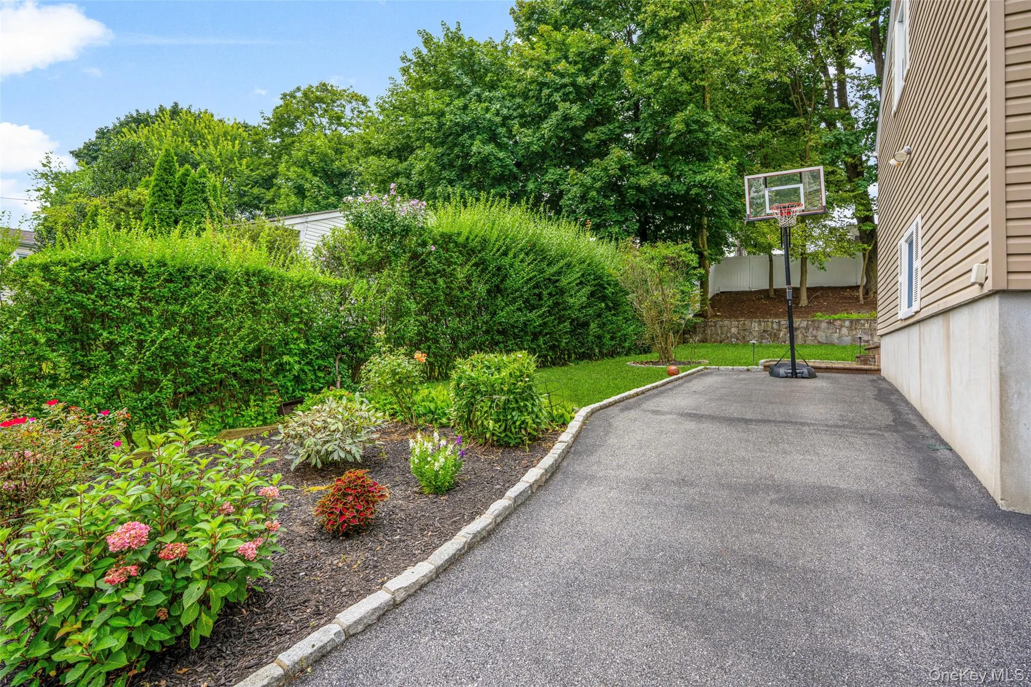 5 Oakridge Road, Greenburgh, NY, 3 Bedrooms Bedrooms, 8 Rooms Rooms,2 BathroomsBathrooms,Residential Sale,For Rent,Oakridge,0,998776 5 Oakridge Road, Greenburgh, NY, 3 Bedrooms Bedrooms, 8 Rooms Rooms,2 BathroomsBathrooms,Residential Sale,For Rent,Oakridge,0,998776