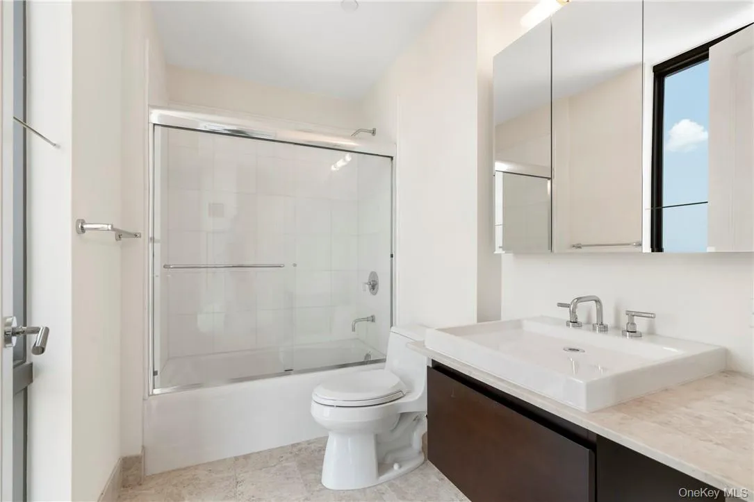 BR 3 Bath BR 3 Bath