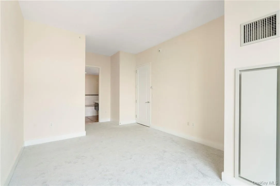 175 Huguenot St, New Rochelle, NY, 3 Bedrooms Bedrooms, 9 Rooms Rooms,3 BathroomsBathrooms,Residential,For Rent,St,0,KEY998810 175 Huguenot St, New Rochelle, NY, 3 Bedrooms Bedrooms, 9 Rooms Rooms,3 BathroomsBathrooms,Residential,For Rent,St,0,KEY998810