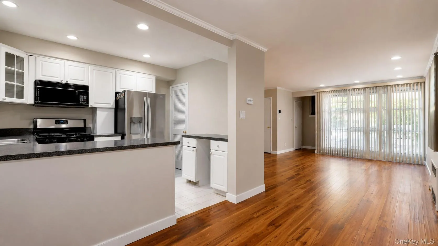 4626 217th Street, New York, NY, 3 Bedrooms Bedrooms, 9 Rooms Rooms,2 BathroomsBathrooms,Residential,For Rent,217th,0,998820 4626 217th Street, New York, NY, 3 Bedrooms Bedrooms, 9 Rooms Rooms,2 BathroomsBathrooms,Residential,For Rent,217th,0,998820