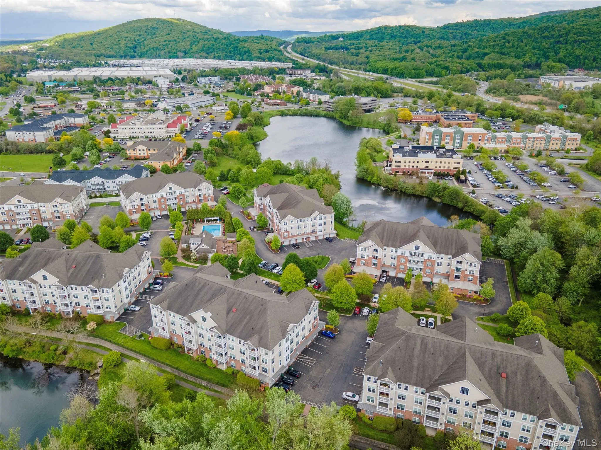 326 Regency Drive, Fishkill, NY, 1 Bedroom Bedrooms, 5 Rooms Rooms,2 BathroomsBathrooms,Residential Sale,For Rent,Regency,0,998824 326 Regency Drive, Fishkill, NY, 1 Bedroom Bedrooms, 5 Rooms Rooms,2 BathroomsBathrooms,Residential Sale,For Rent,Regency,0,998824