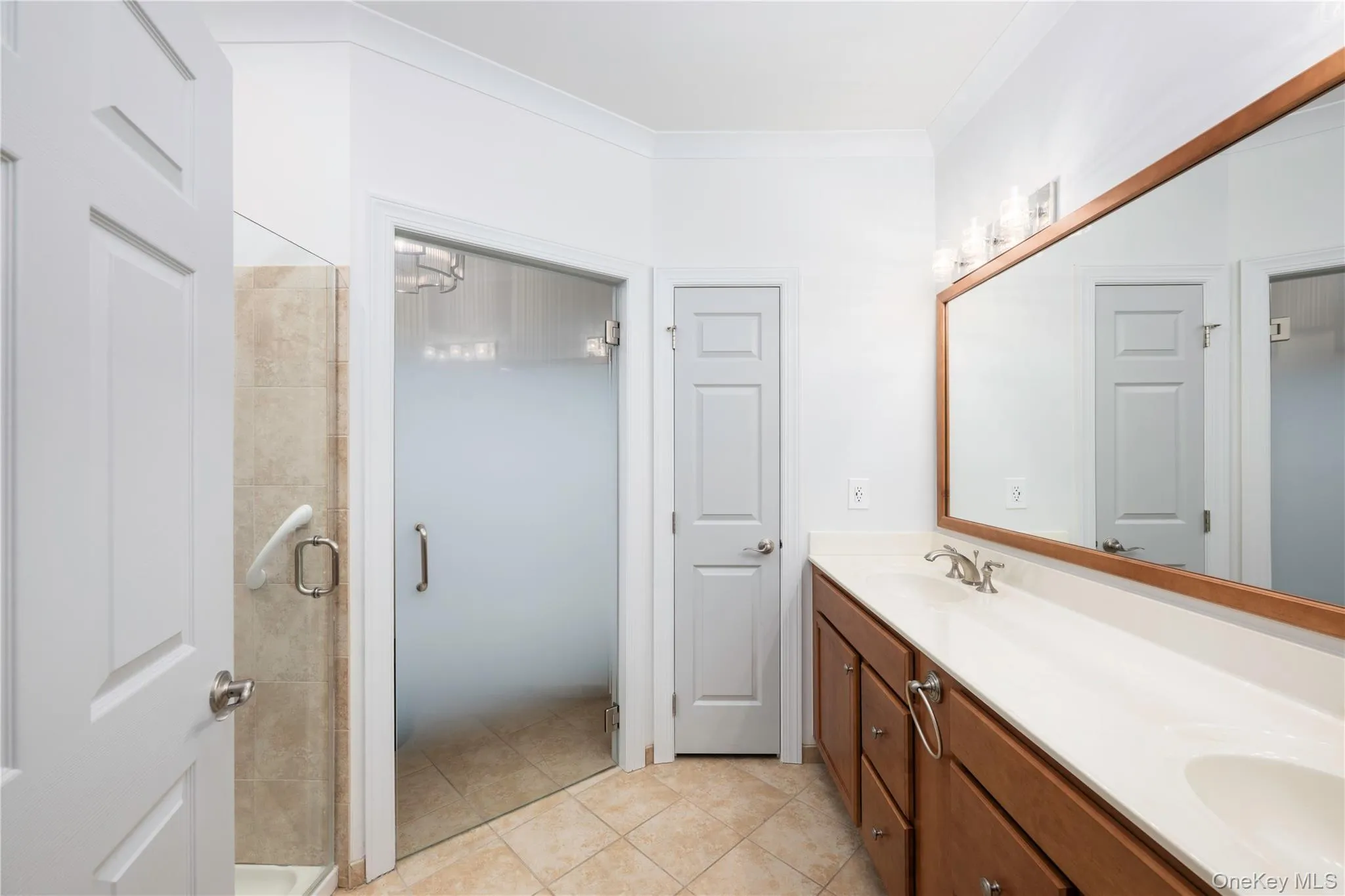Bedroom bathroom Bedroom bathroom