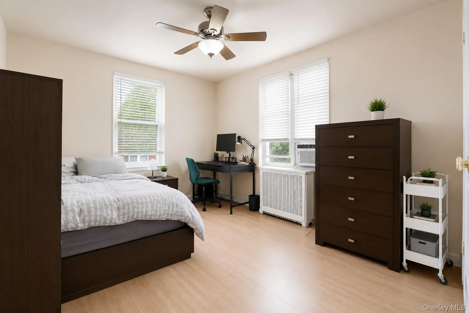 35-14 192nd Street, New York, NY, 1 Bedroom Bedrooms, 4 Rooms Rooms,1 BathroomBathrooms,Residential,For Rent,192nd,0,998836 35-14 192nd Street, New York, NY, 1 Bedroom Bedrooms, 4 Rooms Rooms,1 BathroomBathrooms,Residential,For Rent,192nd,0,998836