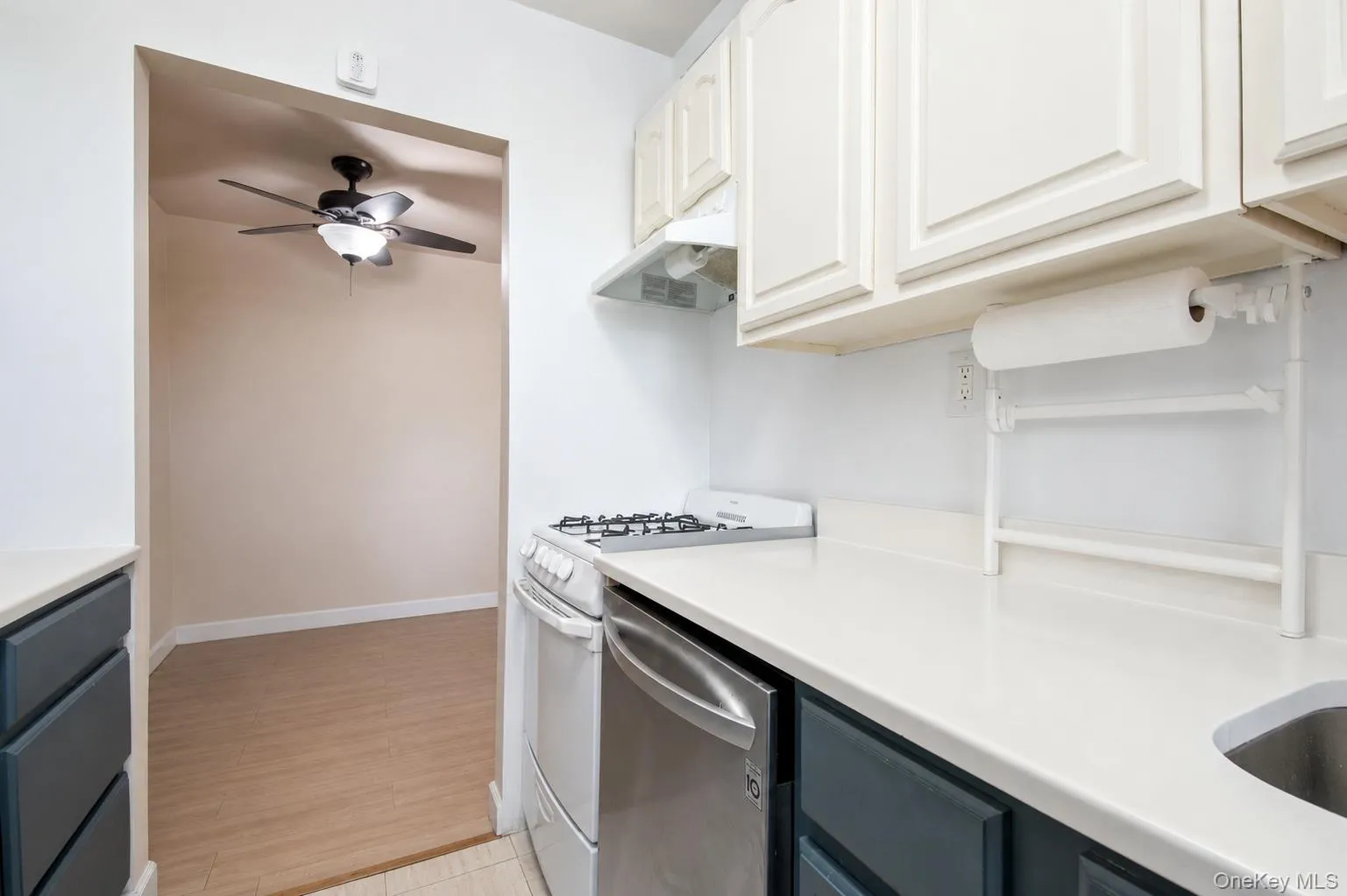 35-14 192nd Street, New York, NY, 1 Bedroom Bedrooms, 4 Rooms Rooms,1 BathroomBathrooms,Residential,For Rent,192nd,0,998836 35-14 192nd Street, New York, NY, 1 Bedroom Bedrooms, 4 Rooms Rooms,1 BathroomBathrooms,Residential,For Rent,192nd,0,998836