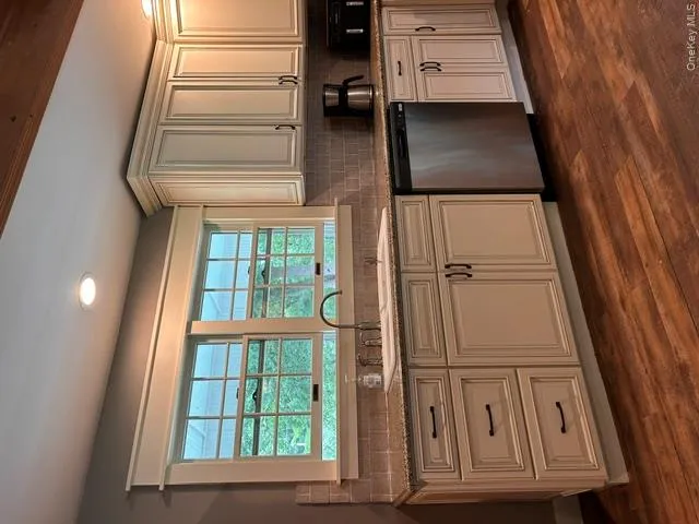 4 Conservation Circus Road, Brookhaven, NY, 5 Bedrooms Bedrooms, 9 Rooms Rooms,2 BathroomsBathrooms,Residential,For Rent,Conservation Circus,0,998842 4 Conservation Circus Road, Brookhaven, NY, 5 Bedrooms Bedrooms, 9 Rooms Rooms,2 BathroomsBathrooms,Residential,For Rent,Conservation Circus,0,998842