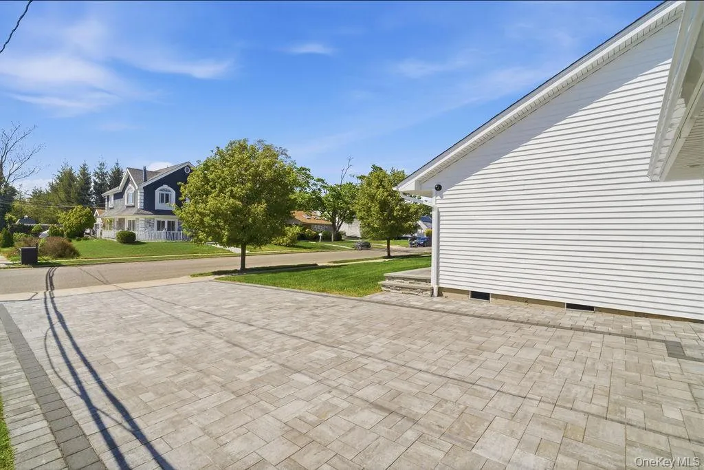 27 Seitz Drive, Oyster Bay, NY, 4 Bedrooms Bedrooms, 5 Rooms Rooms,2 BathroomsBathrooms,Residential,For Rent,Seitz,0,998844 27 Seitz Drive, Oyster Bay, NY, 4 Bedrooms Bedrooms, 5 Rooms Rooms,2 BathroomsBathrooms,Residential,For Rent,Seitz,0,998844