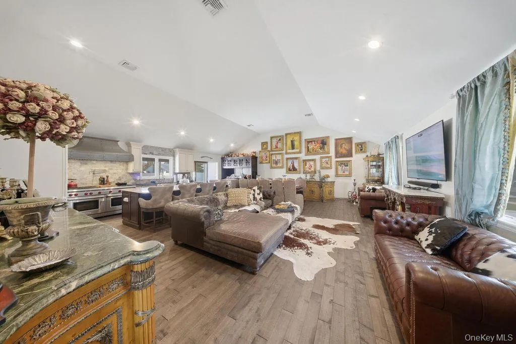 27 Seitz Drive, Oyster Bay, NY, 4 Bedrooms Bedrooms, 5 Rooms Rooms,2 BathroomsBathrooms,Residential,For Rent,Seitz,0,998844 27 Seitz Drive, Oyster Bay, NY, 4 Bedrooms Bedrooms, 5 Rooms Rooms,2 BathroomsBathrooms,Residential,For Rent,Seitz,0,998844