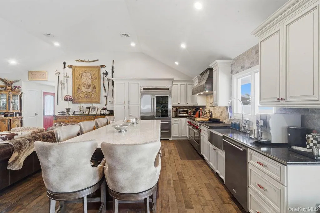 27 Seitz Drive, Oyster Bay, NY, 4 Bedrooms Bedrooms, 5 Rooms Rooms,2 BathroomsBathrooms,Residential,For Rent,Seitz,0,998844 27 Seitz Drive, Oyster Bay, NY, 4 Bedrooms Bedrooms, 5 Rooms Rooms,2 BathroomsBathrooms,Residential,For Rent,Seitz,0,998844