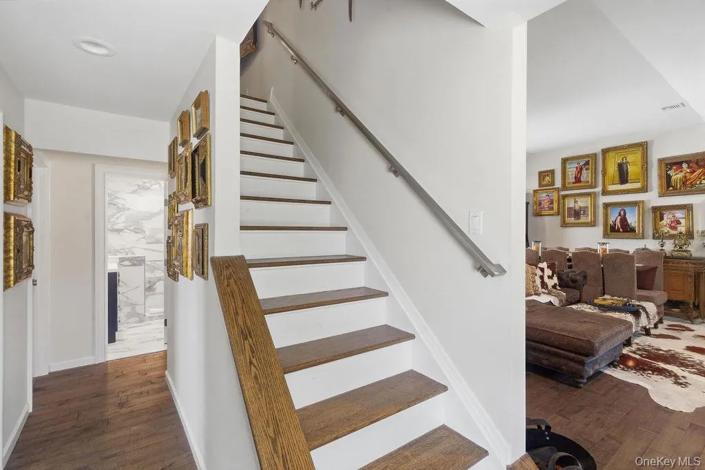 27 Seitz Drive, Oyster Bay, NY, 4 Bedrooms Bedrooms, 5 Rooms Rooms,2 BathroomsBathrooms,Residential,For Rent,Seitz,0,998844 27 Seitz Drive, Oyster Bay, NY, 4 Bedrooms Bedrooms, 5 Rooms Rooms,2 BathroomsBathrooms,Residential,For Rent,Seitz,0,998844