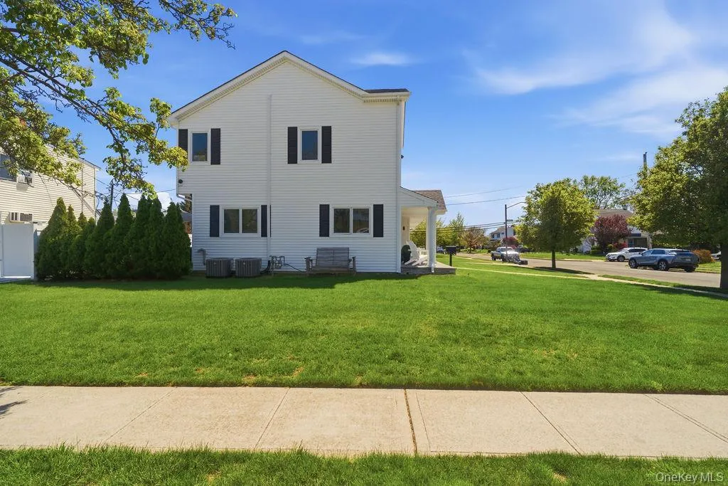 27 Seitz Drive, Oyster Bay, NY, 4 Bedrooms Bedrooms, 5 Rooms Rooms,2 BathroomsBathrooms,Residential,For Rent,Seitz,0,998844 27 Seitz Drive, Oyster Bay, NY, 4 Bedrooms Bedrooms, 5 Rooms Rooms,2 BathroomsBathrooms,Residential,For Rent,Seitz,0,998844