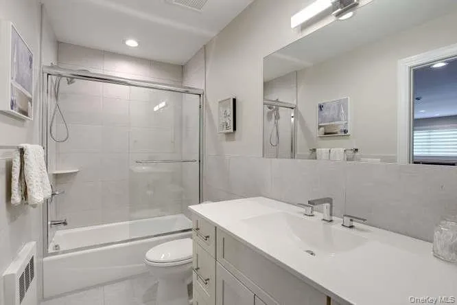 11 Silverwood Circle, Ramapo, NY, 4 Bedrooms Bedrooms, 8 Rooms Rooms,2 BathroomsBathrooms,Residential Sale,For Rent,Silverwood,0,998850 11 Silverwood Circle, Ramapo, NY, 4 Bedrooms Bedrooms, 8 Rooms Rooms,2 BathroomsBathrooms,Residential Sale,For Rent,Silverwood,0,998850