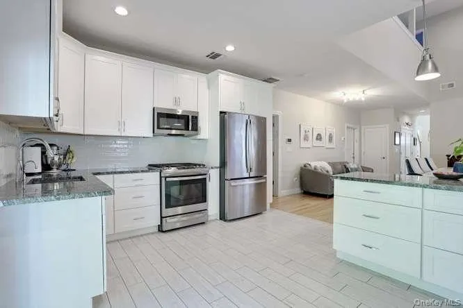 11 Silverwood Circle, Ramapo, NY, 4 Bedrooms Bedrooms, 8 Rooms Rooms,2 BathroomsBathrooms,Residential Sale,For Rent,Silverwood,0,998850 11 Silverwood Circle, Ramapo, NY, 4 Bedrooms Bedrooms, 8 Rooms Rooms,2 BathroomsBathrooms,Residential Sale,For Rent,Silverwood,0,998850