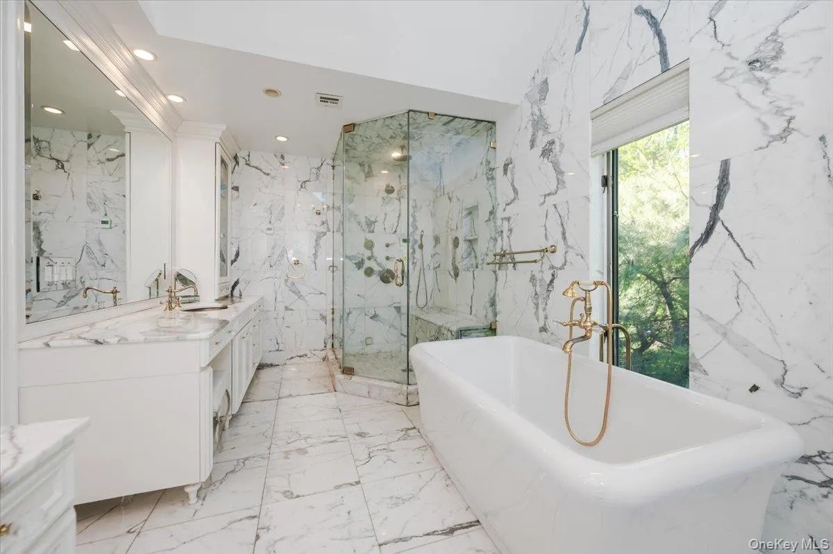 5 Twin Ponds Street, North Hempstead, NY, 7 Bedrooms Bedrooms, 12 Rooms Rooms,5 BathroomsBathrooms,Residential,For Rent,Twin Ponds,0,998857 5 Twin Ponds Street, North Hempstead, NY, 7 Bedrooms Bedrooms, 12 Rooms Rooms,5 BathroomsBathrooms,Residential,For Rent,Twin Ponds,0,998857
