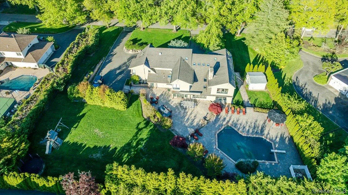 5 Twin Ponds Street, North Hempstead, NY, 7 Bedrooms Bedrooms, 12 Rooms Rooms,5 BathroomsBathrooms,Residential,For Rent,Twin Ponds,0,998857 5 Twin Ponds Street, North Hempstead, NY, 7 Bedrooms Bedrooms, 12 Rooms Rooms,5 BathroomsBathrooms,Residential,For Rent,Twin Ponds,0,998857